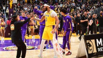 爱游戏手机版-遭绝杀湖人输的不冤，教练和球员争相承担责任