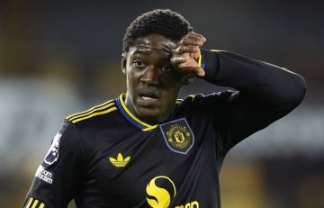 爱游戏入口-罗马诺：曼联希望与梅努商谈续约，将其视为未来关键球员之一