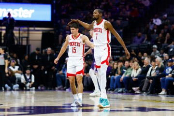 KD日常夸奖谢泼德：他能突能投&amp;防守积极 为其他人打开了空间